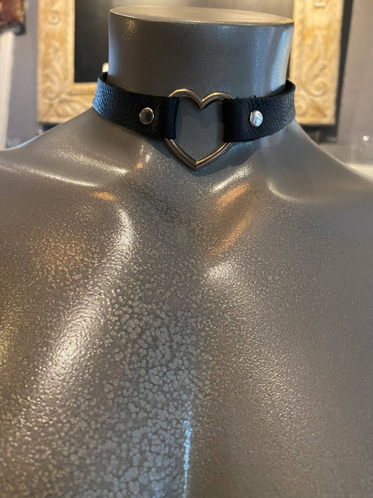 Heart Ring Leather Choker Collar